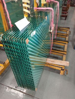 Temperaturbeständiges Glas für Innenarchitektur