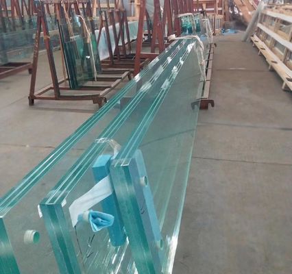 Verschiedene Paneldimensionen Laminationsschutzglas mit gehärteten Platten und weißem Schutzfilm