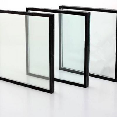 Hochtemperaturbeständig UV-beständiges Glas mit hoher Schlagfestigkeit und hoher Lichtdurchlässigkeit